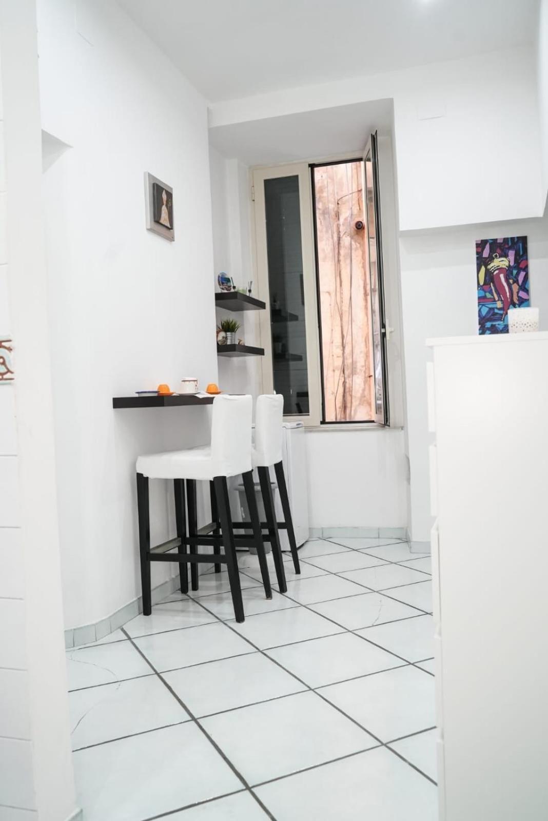 Casa Vacanza La Spagnola Naples Extérieur photo